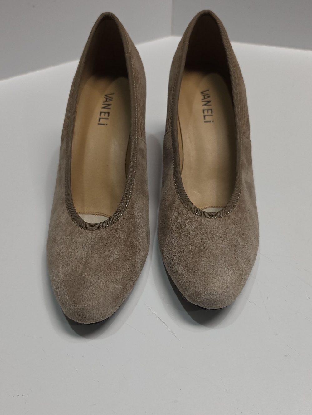 VANELi Military Suede Rounded-Toe Comfort Pumps - Size 9 - Picture 1 of 16